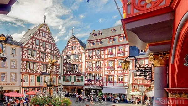 18. Bernkastel-Kues - Almanya