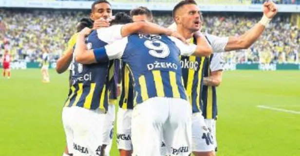 Kanarya zirveyi yeniden teslim aldı! Fenerbahçe 14 yıl sonra yeniden 10'da 10 yaptı: Gol düellosunda Antalyaspor'u mağlup etti