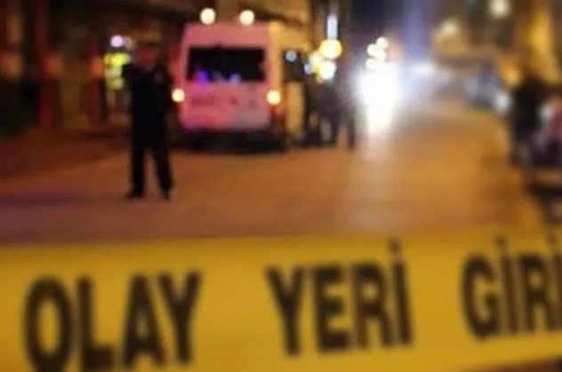 Biri havaya ateş açtı, diğeri drift yaptı