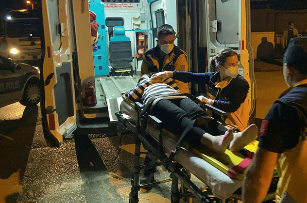Bursa'da korkunç kaza! Treeporter ve motosiklet çarpıştı: 2 yaralı