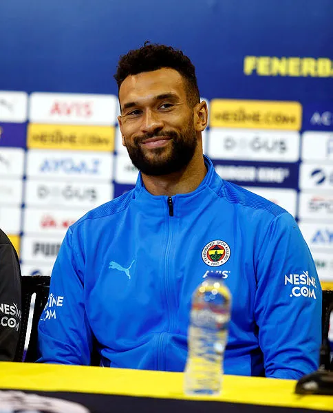 fenerbahcede-caulker-depremi-30-milyon-tllik-talep-1629465072804.jpg Fenerbahçe'de Caulker depremi! 30 milyon TL'lik talep-3