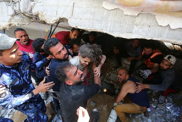 isgalci-teroristler-insanlik-sucu-isliyor-israil-gazzeyi-vurdu58-cocuk-34-kadin-192-sehit-1621180616351.jpg İşgalci teröristler insanlık suçu işliyor! İsrail, Gazze'yi vurdu: 58 çocuk, 34 kadın 192 şehit-5