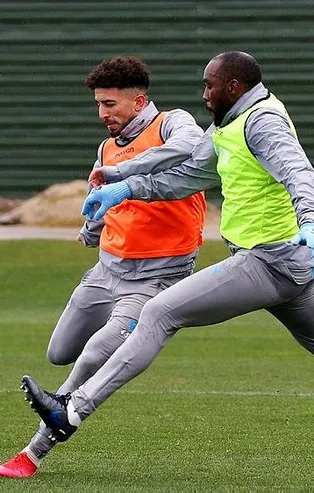 Manoel Messias açık kapatıyor