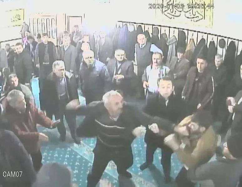 Camide utandıran görüntü