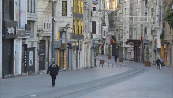 icisleri-bakanligindan-ek-gelenge-sokaga-cikma-kisitlamasindan-kimler-muaf-arac-muayenesine-gidenler-1610724383106.jpeg Son dakika: Hafta sonu kısıtlaması başladı! Sokağa çıkma kısıtlamasından kimler muaf? Nereler açık?-2