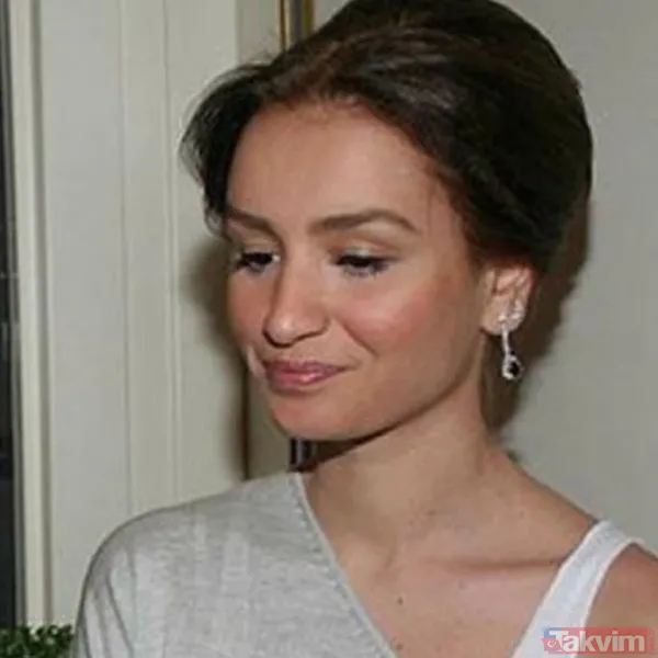 Evli Ve Üç Çocuk Annesi Zübeyde Melek'i Görenler Hayran Kalırken Genç Kadın İçin "Güzelliği Annesinden" Yorumu Yapıldı.