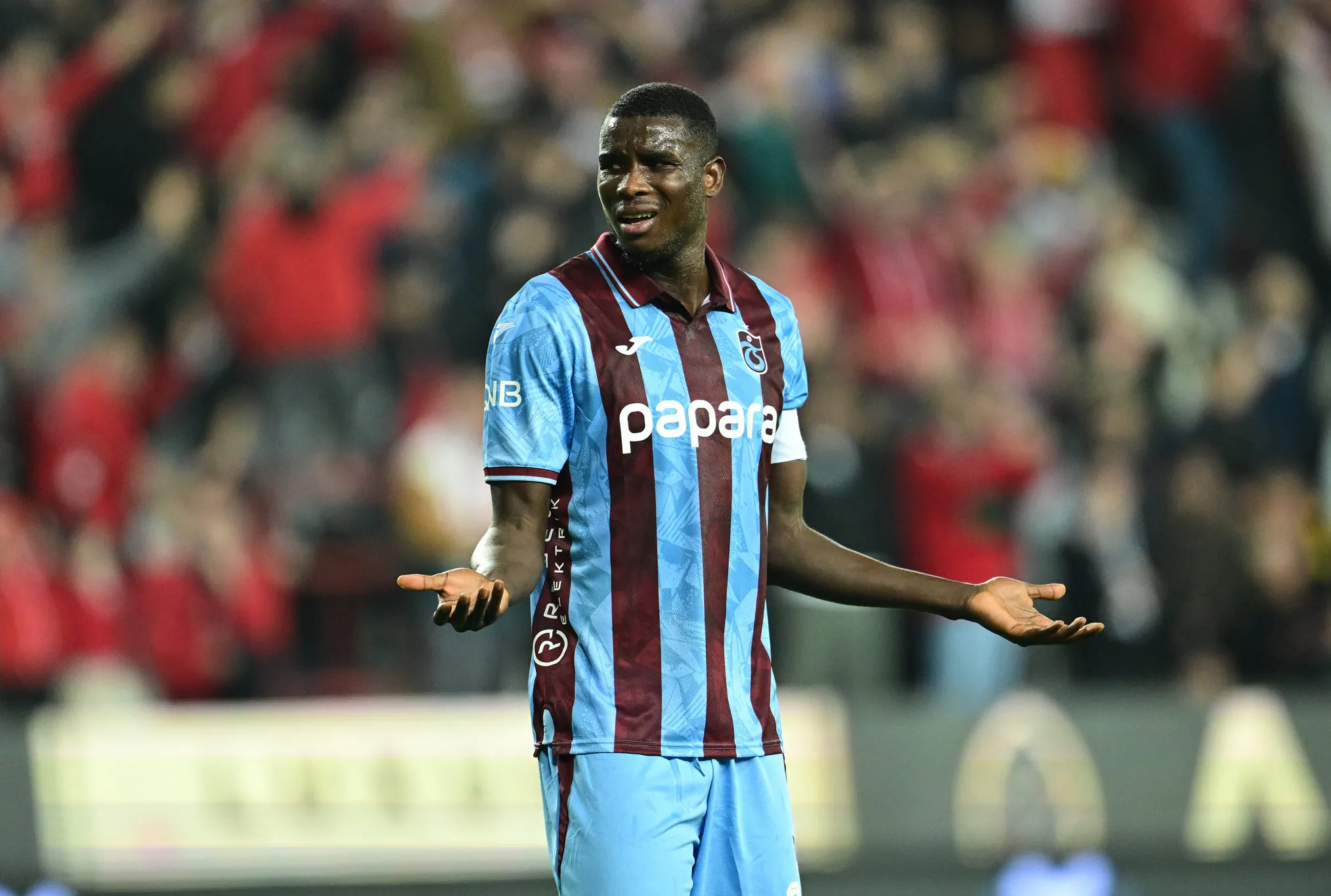 Fırtına Akdeniz’de tekledi!