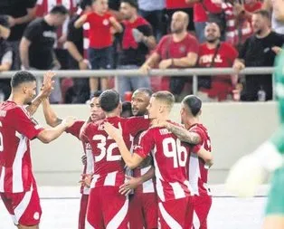 Olympiakos 3 golle güldü