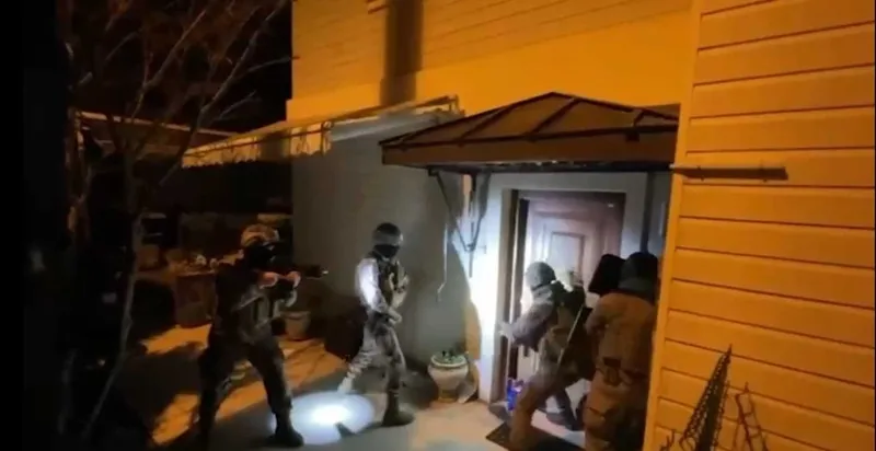 uyusturucu-kacakcisi-urfi-cetinkaya-cezaevinde-oldu-20-milyar-tllik-suc-serveti-yakalandigi-operasyon-1726829402687.jpeg Urfi Çetinkaya'nın yakalandığı operasyon