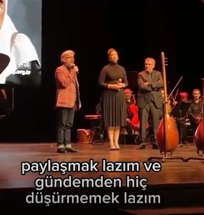 okan-bayulgenden-gazzeye-destek-mesaji-dunya-seyirci-kaliyor-1703106406032.jpeg Okan Bayülgen'den Gazze'ye destek mesajı: Dünya seyirci kalıyor!-3
