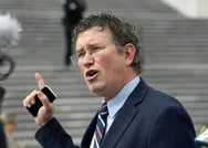 Aşı ve maske zorunluluğuna karşı çıkan ABD’li milletvekili Thomas Massie yeniden koronavirüse yakalandı