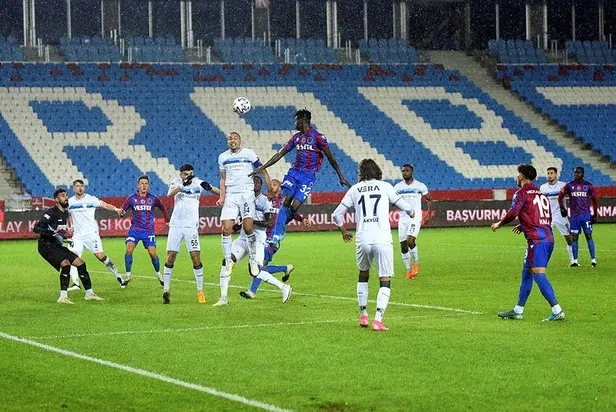 trabzonspor-ziraat-turkiye-kupasina-veda-etti-trabzonspor-adana-demirspor-maci-golleri-izle-1608145070303.jpeg Trabzonspor Ziraat Türkiye Kupası'na veda etti | Trabzonspor - Adana Demirspor maçı golleri izle-3