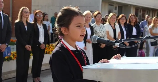 23 Nisan şarkısı ve sözleri dinle