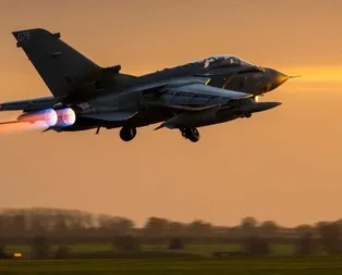 ABDye ait savaş uçakları Ayn el Arabtaki ABD üssünü bombaladı