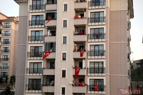19 Mayıs saat 19.19'da tüm Türkiye İstiklal Marşı için tek ses oldu! - 17