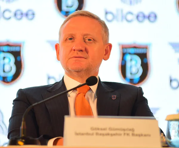 basaksehir-yaptigi-paylasimla-mesut-ozil-atesini-yakti-resmilesmesi-an-meselesi-1657717791748.jpg Başakşehir, yaptığı paylaşımla Mesut Özil ateşini yaktı! Resmileşmesi an meselesi...-4