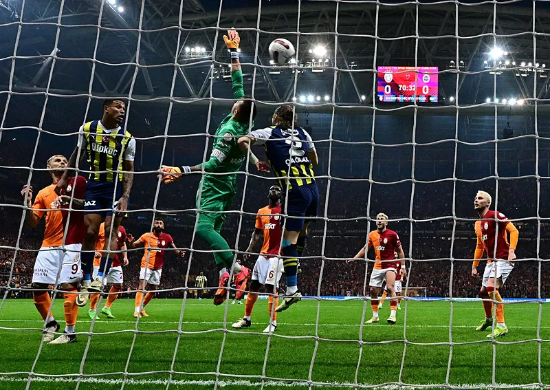 Okan Buruk'tan 4 sürpriz! Şampiyonluk 11'i değişiyor - 3