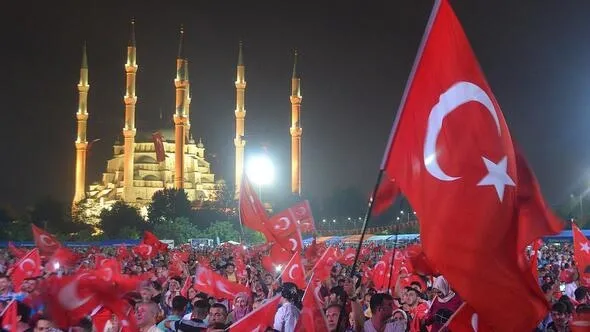 15 Temmuz resimli mesajları 2020 - 15 Temmuz en güzel ve özlü mesajları Whatsapp SMS cep telefonu-3