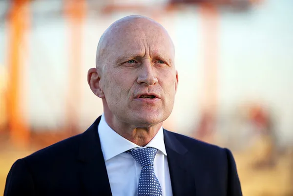 ihracattaki-rekorlar-sonrasi-mersin-uluslararasi-limani-kapasitesini-artiriyor-artik-dunyanin-en-buyukleri-gelecek-1638866180411.jpg İhracattaki rekorlar sonrası Mersin Uluslararası Limanı kapasitesini artırıyor! Artık dünyanın en büyükleri gelecek-4