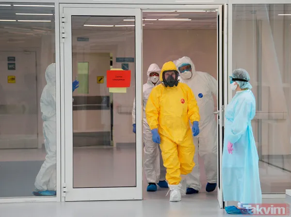 Putin'den tehlikeli hamle! Koronavirüs hastalarını ziyaret etti - 7