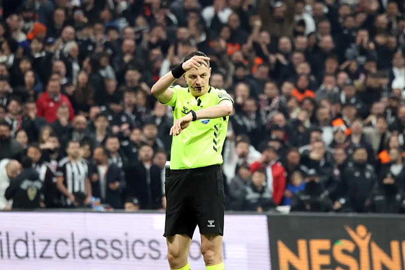 Spor yazarları Beşiktaş - Galatasaray derbisini değerlendirdi! "İnanılmaz acemi" - 7