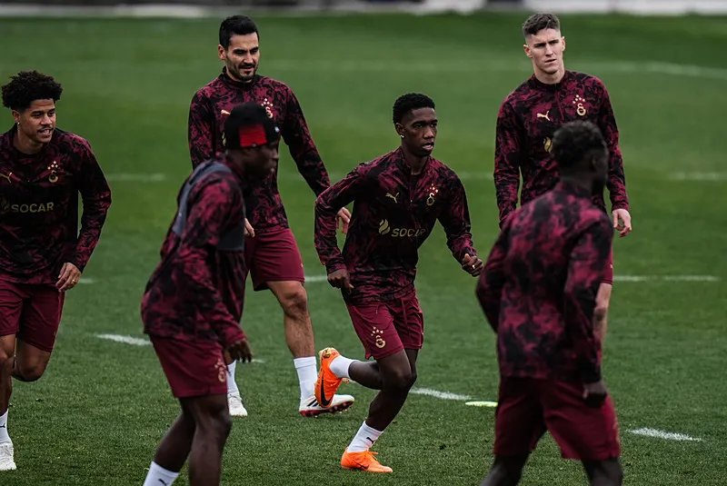 Galatasaray Kayserispor'u ağırlıyor! Buruk'tan sürpriz tercih - 6