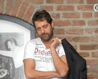 Fanatik hayrana uzaklaştırma