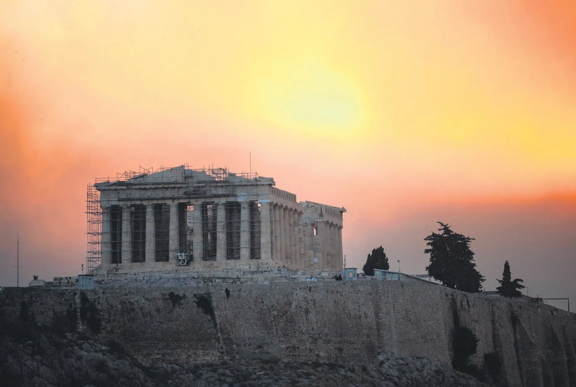 Komşuda tarihi yangın