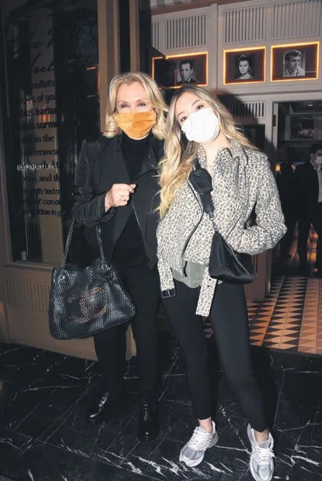 Mehmet Ali Erbil, önceki akşam Arnavutköy Atlas Balık çıkışı görüntülendi-1