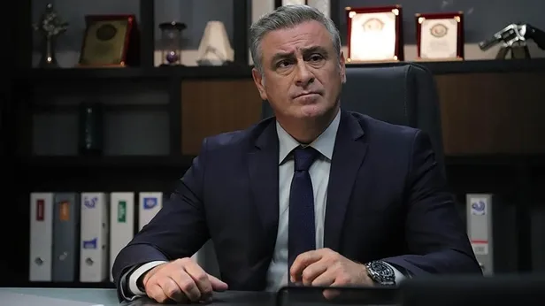 teskilat-mete-baskan-neden-yok-diziden-ayrildi-mi-yerine-kim-geldi-teskilat-mete-baskan-son-durum-1633875368238.jpg Teşkilat Mete Başkan son durum! Teşkilat Mete Başkan neden yok, diziden ayrıldı mı? Yerine kim geldi?-3