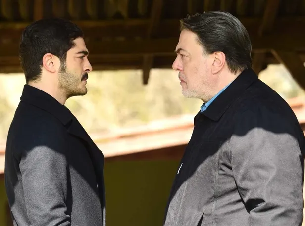 Burak Deniz ve Alina Boz'dan bomba sahne! "Ben sana aşık oldum bayan..."-2