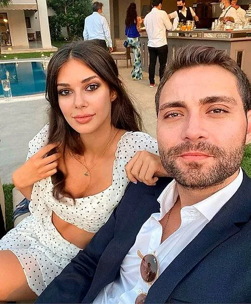 Akıncı dizisinin güzel oyuncusu Deren Talu'dan annesi Defne Samyeli'ye iltifat: Annem oyuncu koçum gibi-4