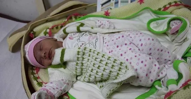 Bu bebek doktorları bile şaşkına çevirdi!