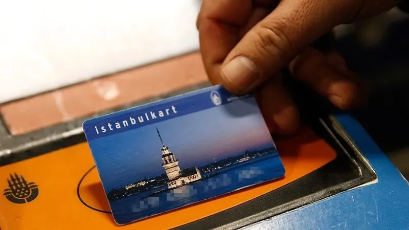 istanbulkart-ogrenci-indiriminde-yeni-duzenleme-o-sarti-saglamayanlar-faydalanamayacak-30-yas-ustu-1757601744625.jpeg