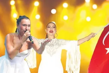 Cumhuriyet Halk ’Party’!