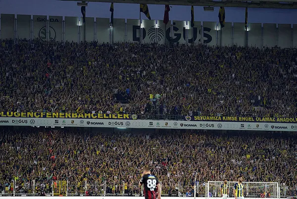 1654687721939.jpg Fenerbahçe'de 200 milyonluk beklenti-3