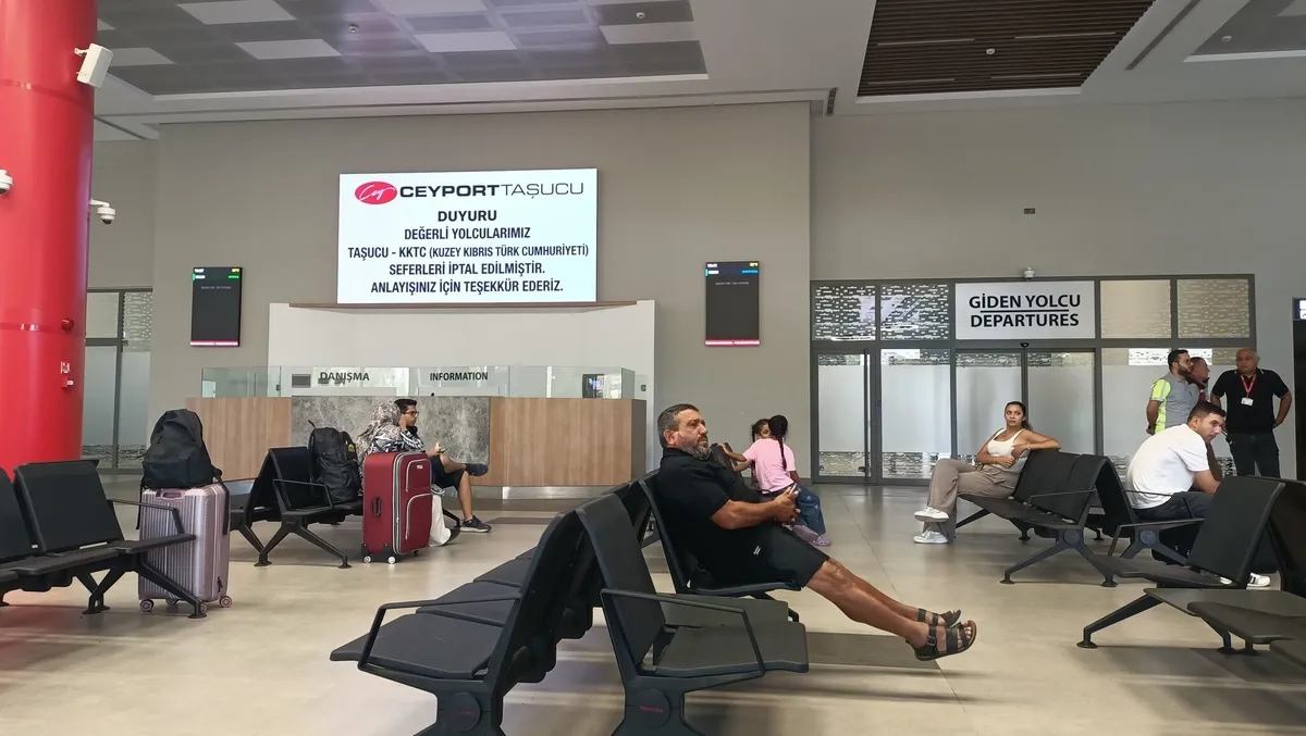 mersin-girne-arasindaki-seferler-iptal-edildi-1788171601908.jpeg Feribot faciası sonrası Mersin-Girne arasındaki tüm seferler iptal edildi-2