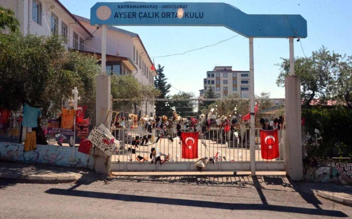kahramanmaras-canisinin-babasina-51-milyon-liralik-tazminat-davasi-tum-mal-varligina-haciz-karari-1787557324654.jpeg Kahramanmaraş canisi İsa Aras Mersinli’nin babasına 5,1 milyon liralık tazminat davası: Tüm mal varlığına haciz kararı-4