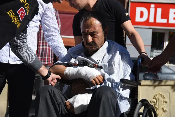 istinaf-mahkemesi-esini-basina-defalarca-satirla-vurarak-olduren-adam-icin-tahrik-indirimi-talep-etti-1622275237039.jpg İstinaf mahkemesi eşini başına defalarca satırla vurarak öldüren adam için tahrik indirimi talep etti-5