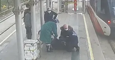 Durakta tramvay beklerken kalp krizi geçiren vatandaşı güvenlik görevlisi kalp masajı ile kurtardı