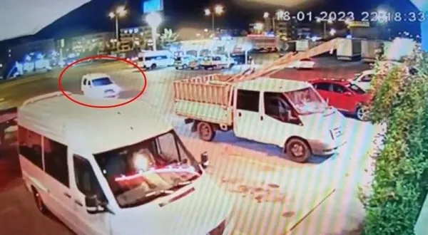 mardinde-cipteki-5-irakli-infaz-edilmisti-kan-akan-olayda-teror-suphesi-arabayi-durdurdu-icindekileri-oldurdu-1690484195871.jpeg Mardin'de cipteki 5 Iraklı infaz edilmişti! Kan akan olayda terör şüphesi: 'Arabayı durdurdu, içindekileri öldürdü'-6