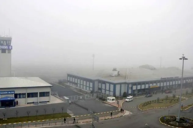 Trabzon'da sis nedeniyle uçuşlar iptal edildi