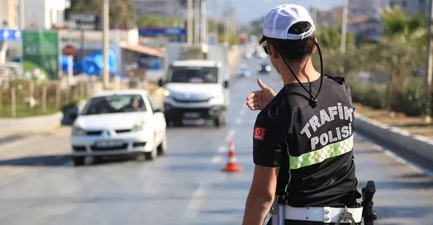 İstanbul'daki trafik denetimlerinde kurallara uymayan 39 bin 917 sürücüye ceza kesildi