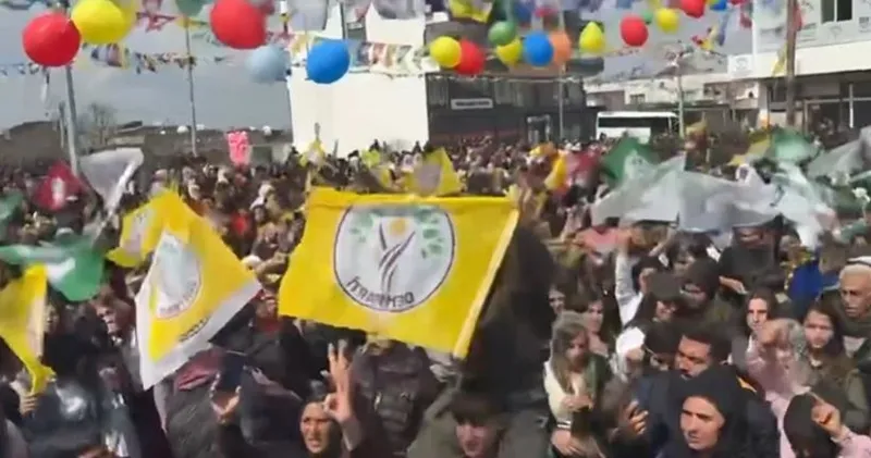 chpnin-ittifak-ortagi-demden-apo-bogurtuleri-dem-partliler-bebek-katiline-selam-cakti-ak-parti-ve-mhpye-oy-ver-1710948356794.jpeg CHP'nin ittifak ortağı DEM'den 'APO' böğürtüleri! DEM Partliler bebek katiline selam çaktı, AK Parti ve MHP'ye oy vermeyin çağrısı yaptı-7