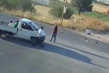 Motosiklet ve otomobilin çarpıştığı kaza anı güvenlik kamerasında