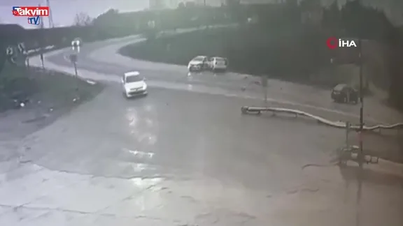 Adıyaman'da zincirleme trafik kazası: O anlar kamerada