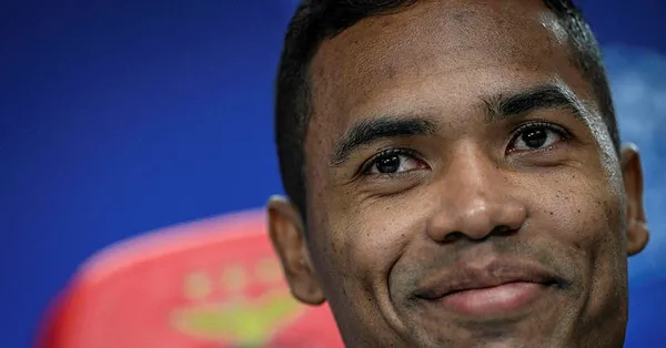 Son dakika Galatasaray haberleri... Aslan’dan Fener’e dev çalım! Alex Sandro transferi yakın
