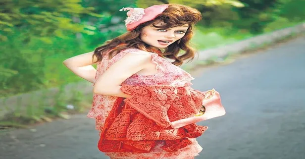 Tüm Türkiye'nin Bahar'ı olmuştu! Demet Evgar yeni bir yalıya taşınıyor