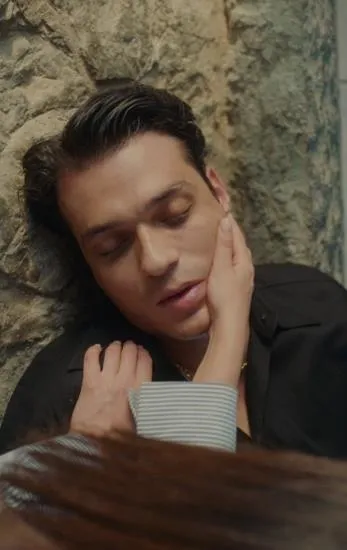 atv-ekranlarinin-bomba-dizisi-ates-kuslari-25bolumuyle-izleyenleri-ekrana-kitledi-kara-icin-yolun-sonu-mu-geli-1696027862494.jpeg ATV ekranlarının bomba dizisi ‘Ateş Kuşları' 25.bölümüyle izleyenleri ekrana kitledi! Kara için yolun sonu mu geliyor?-2