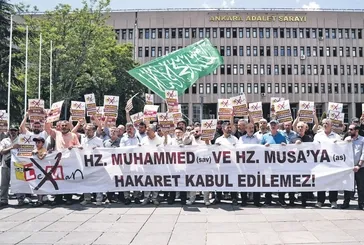 Leman Dergisi'nin alçak hareketine vatandaşlar tepki gösterdi
